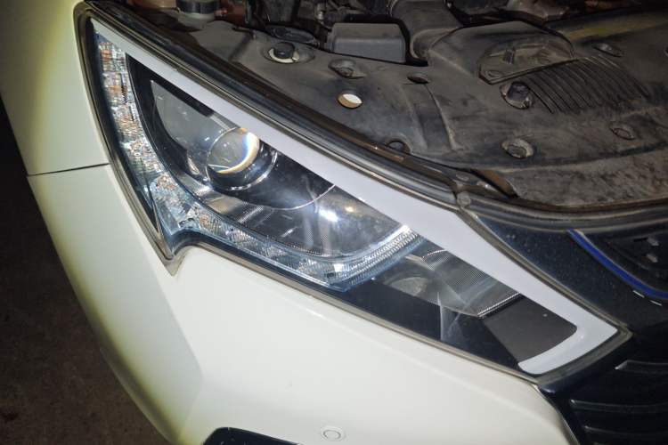 Used BYD Qin New Energy 2017 1.5T Luxury Model Right Front Headlight