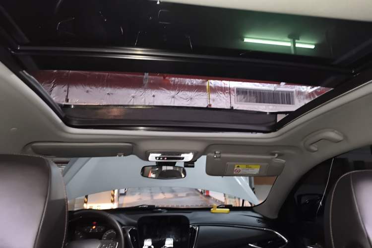 Used Chevrolet Malibu XL 2022 Redline 550T Automatic Sport Edition Headliner