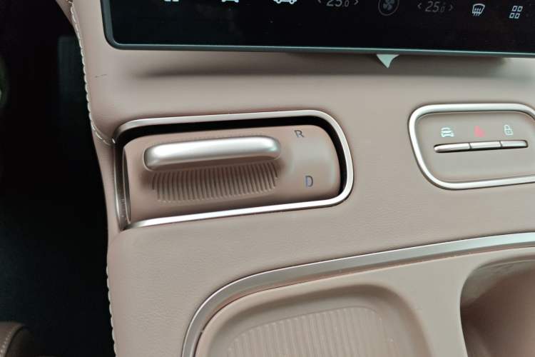 Used Nio EC6 2024 75 kWh
