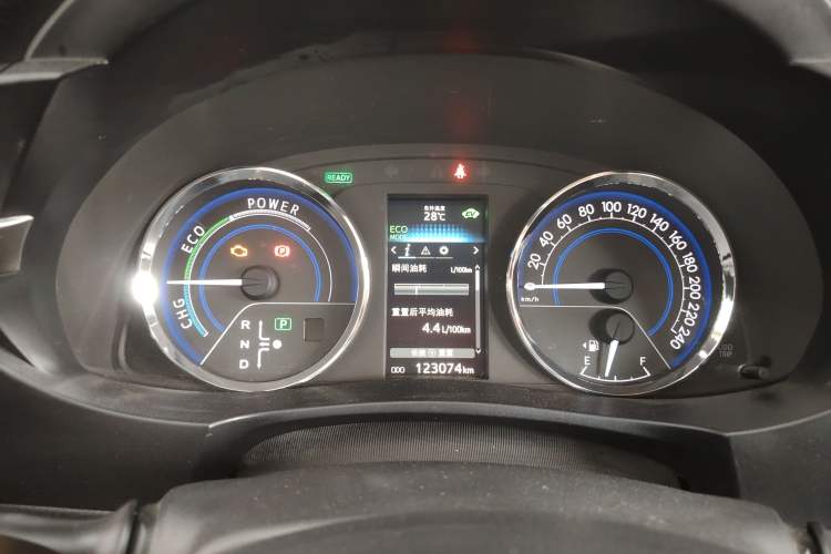 Used Toyota Levin 2016 Dual-Engine 1.8H GS E-CVT Elite Model with Sunroof
