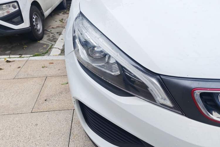 Used Geely Auto Emgrand GS 2018 Lingchao Edition 1.4T Automatic ZhenShang Smart Connectivity Model Right Front Headlight