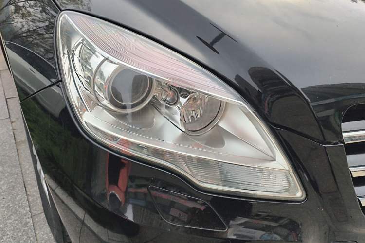 Used Mercedes-Benz R-Class 2017 R 320 4MATIC Business Edition Prestige Model
