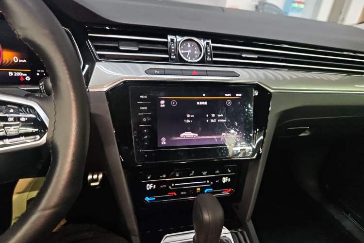 Used Volkswagen Magotan 2023 2 Million Units Limited Edition 330TSI DSG Leading Version Audio And AC Panel