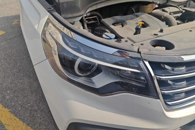 Used Kia Sportage R 2019 2.0L Automatic Smart Luxury Edition Right Front Headlight