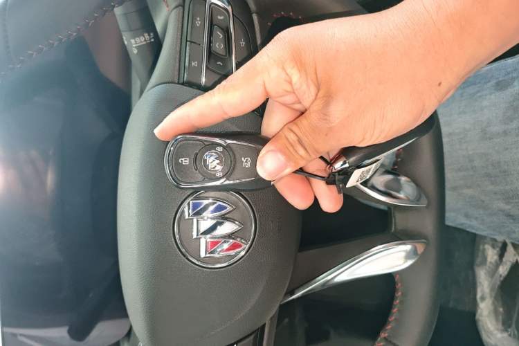 Used Buick Verano 2023 Pro GS Hunter Wind Edition Vehicle Key