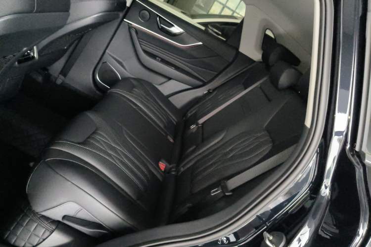 Used Hongqi HS5 2026 Model 2.0T Two-Wheel Drive Xuan Ying Edition
