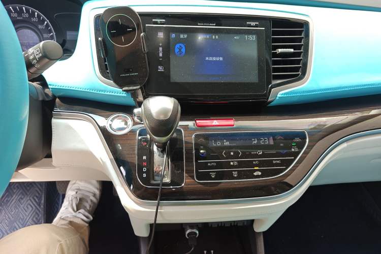 Used Honda Odyssey 2018 2.4L Luxury Edition Audio And AC Panel