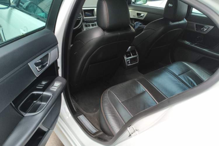 Used Jaguar XF 2015 XF 3.0 SC 80th Anniversary R-Sport Edition Left Rear Seat