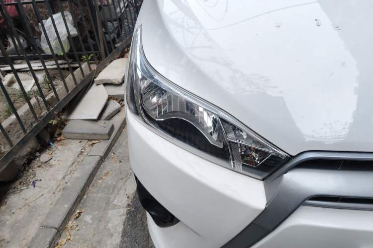 Used Toyota YARiS L Zhi Xuan 2015 1.5E Automatic Charm Edition
