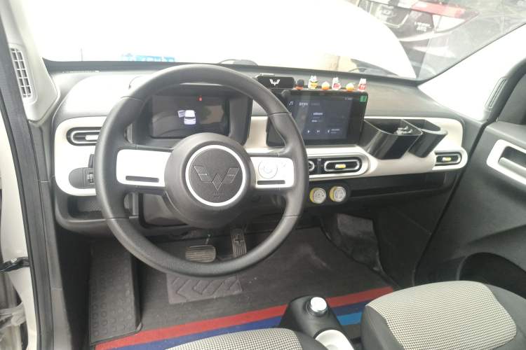 Used Wuling Hongguang MINIEV 2024 3rd Generation 215km Advanced Version