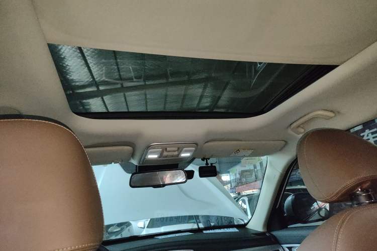 Used Geely Auto Emgrand X7 Sport 2016 1.8TD Automatic ZhiZun Version