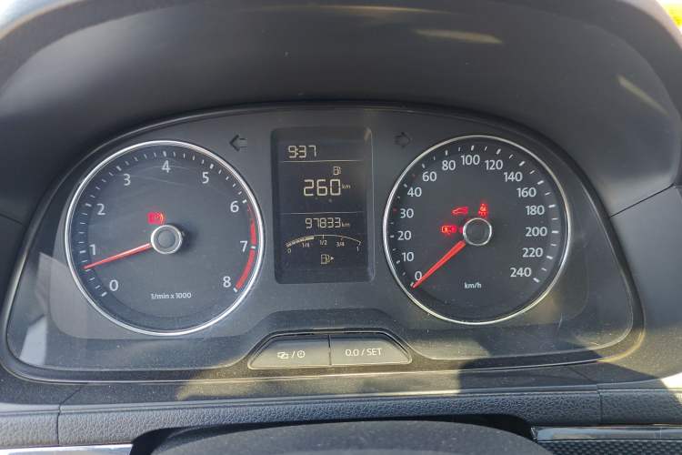 Used Volkswagen Lavida 2013 1.4 TSI Manual Luxury Edition Instrument Cluster