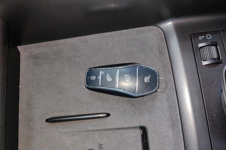 Used BYD Song L EV 2025 Intelligent Driving Version 662 km LiDAR Excellence Edition