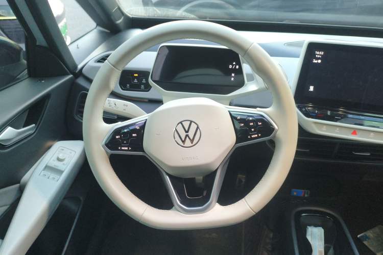 Used Volkswagen ID.3 2023 Pure Smart Edition