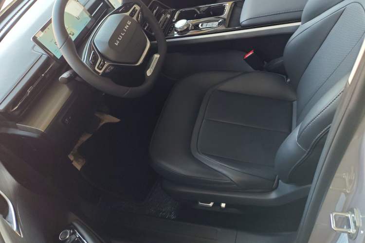 Used Wuling Xingguang 2024 Co-Creation Edition 510 Advanced Model