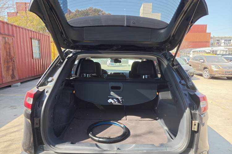 Used Jeep Cherokee 2020 2.0L Two-Wheel Drive Classic Sports Edition
