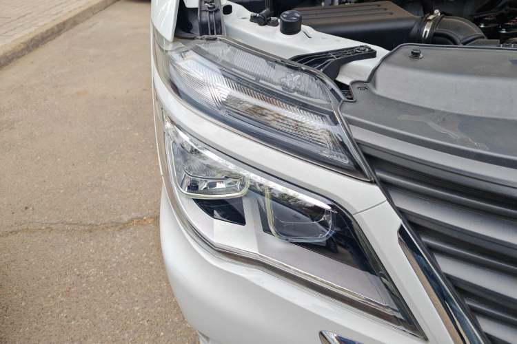 Used FORTHING Lingzhi 2023 M5L 1.6L Base Model 7 Seats
