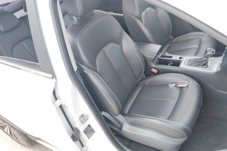 Used Roewe RX5 2020 20T Automatic 4G Connect Superior Flagship Edition