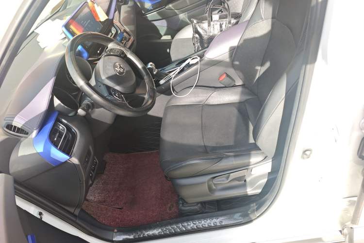 Used Toyota IZOA 2018 2.0L Yichi Version China VI Standard