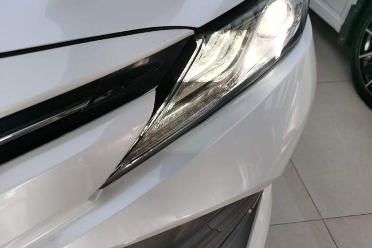 Used Toyota Camry 2019 2.5G Luxury Edition China VI Standard Left Front Headlight