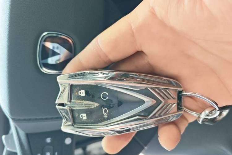 Used CHANGAN UNI-V 2024 1.5T Prestige Edition
