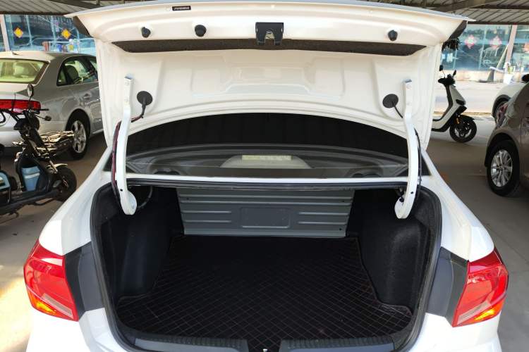 Used Volkswagen Jetta 2017 1.5L Manual Fashion Edition
