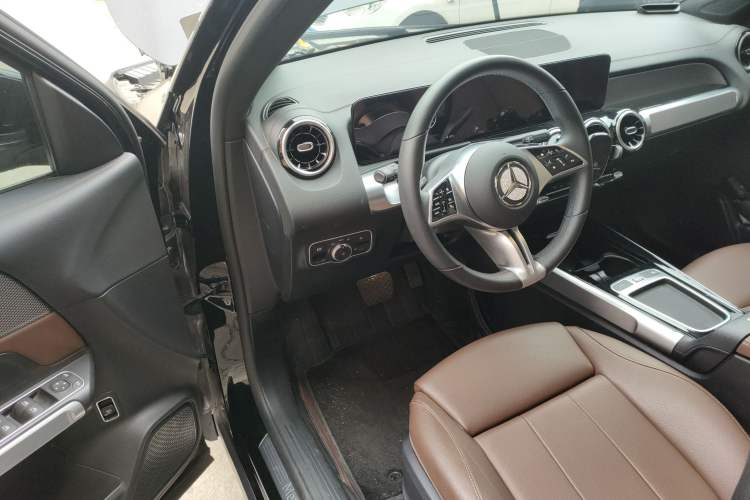 Used Mercedes-Benz GLB 2024-Year Restyled GLB 200 Dynamic Edition