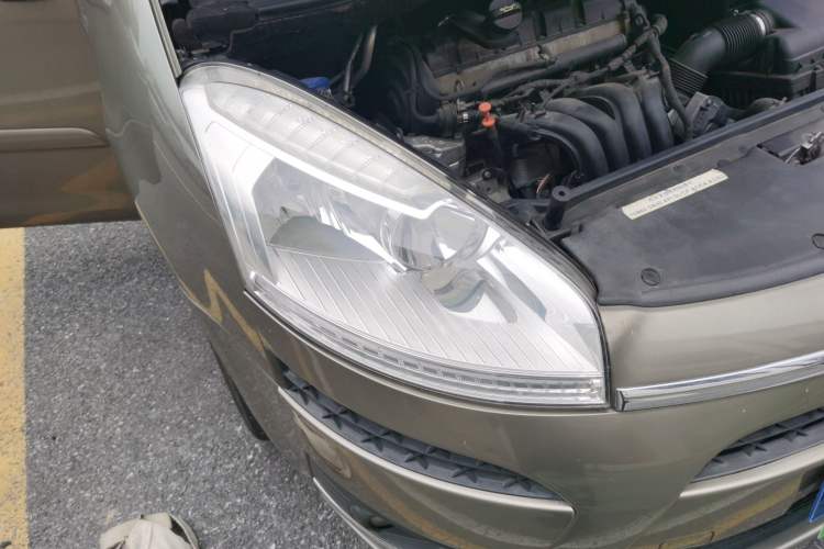 Used Citroen C4 Picasso 2009 Grand 2.0L Comfort Model Right Front Headlight