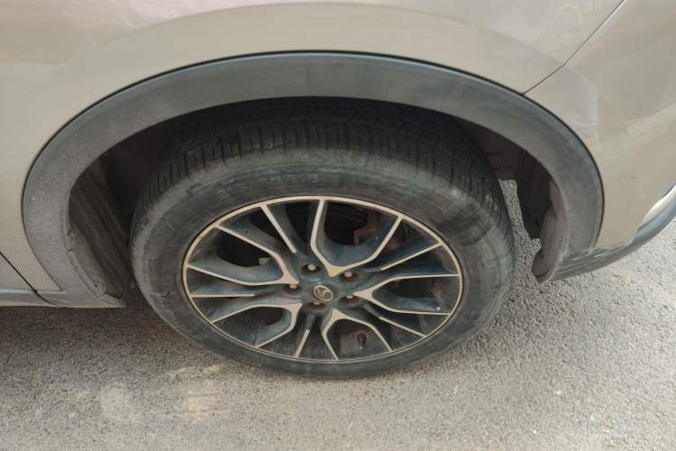 Used Soueast DX3 2018 1.5L Manual Luxury Model Right Front Wheel Hub