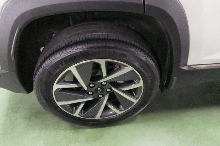 Used Chevrolet Equinox Plus 2024 155km ACTIV Ultimate Edition