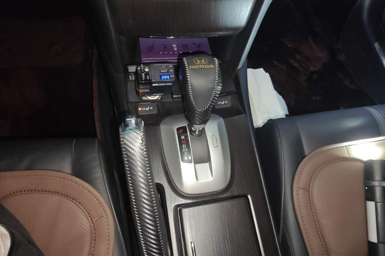 Used Honda Crosstour 2014 2.4L Luxury Edition Gear Lever
