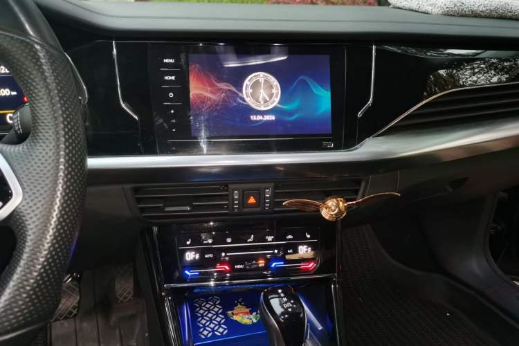 Used Volkswagen Passat 2023 Revised 330TSI Starry Elite Edition Audio And AC Panel