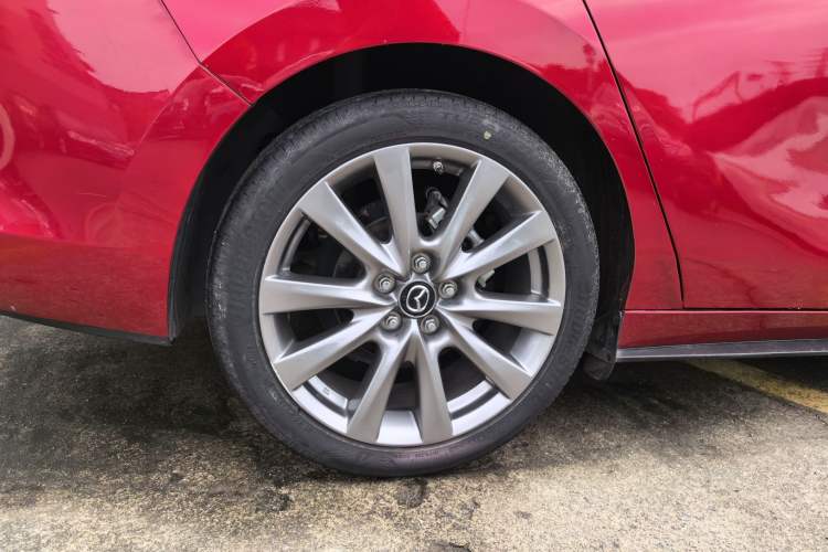 Used Mazda 3 Axela 2020 2.0L Automatic Zhiya Edition Right Rear Wheel Hub