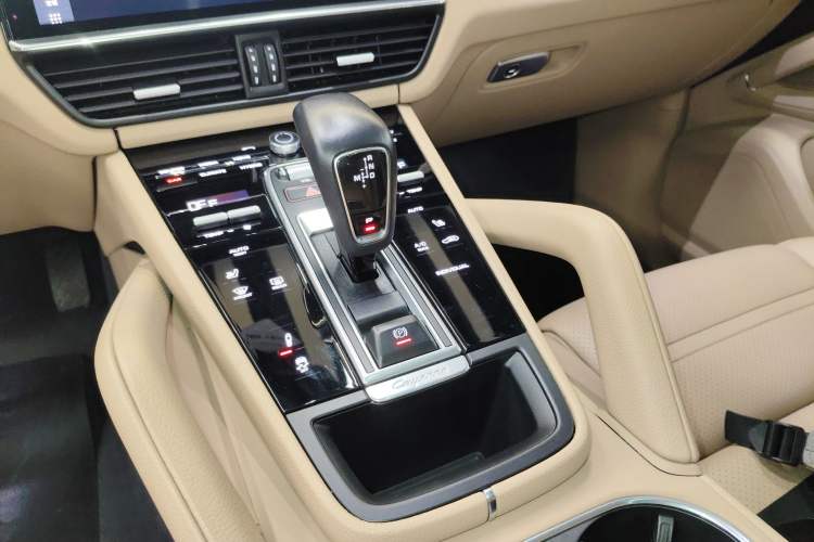 Used Porsche Cayenne E-Hybrid 2020 Cayenne E-Hybrid 2.0T
