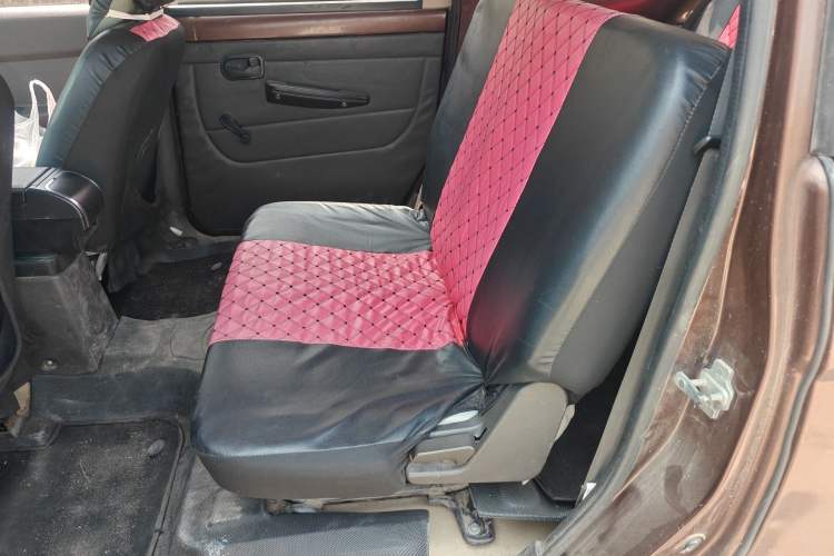 Used Wuling Hongguang 2015 1.5L S Basic Version China V Standard Left Rear Seat