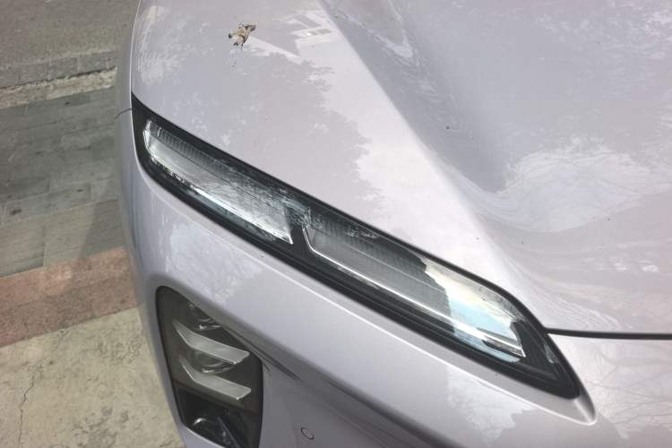 Used Nio ET5 2025 75 kWh Right Front Headlight