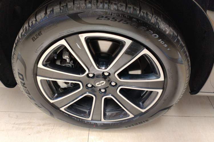 Used Hima AITO M7 2024 1.5T Intelligent Driving 4WD Pro Edition 5 Seats Left Front Wheel Hub