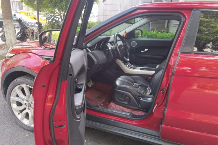 Used Land Rover Range Evoque 2013 2.0T 5-Door Ignite Edition Driver Seat