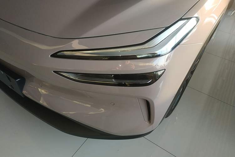 Used ONVO L60 2024 60 kWh Rear-Drive Version
