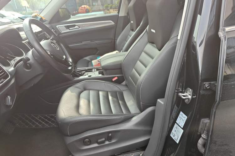 Used Volkswagen Teramont 2019 330TSI Two-Wheel-Drive Luxury Edition China V Standard
