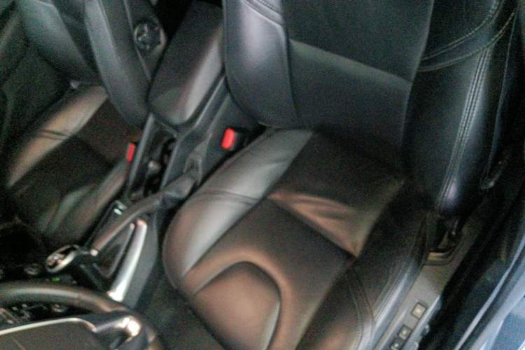 Used Volvo V40 2018 T3 Zhiyi Edition Left Front Seat