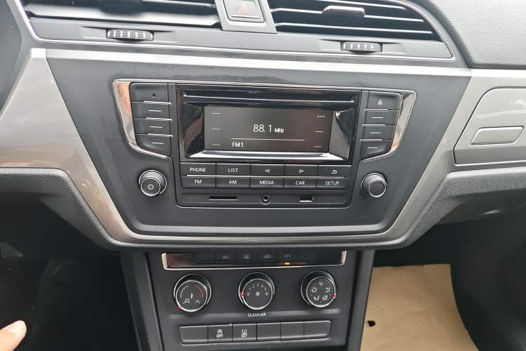 Used Volkswagen Touran 2018 Volkswagen Touran L 280TSI DSG Style Edition 7 Seats China V Emission Standard