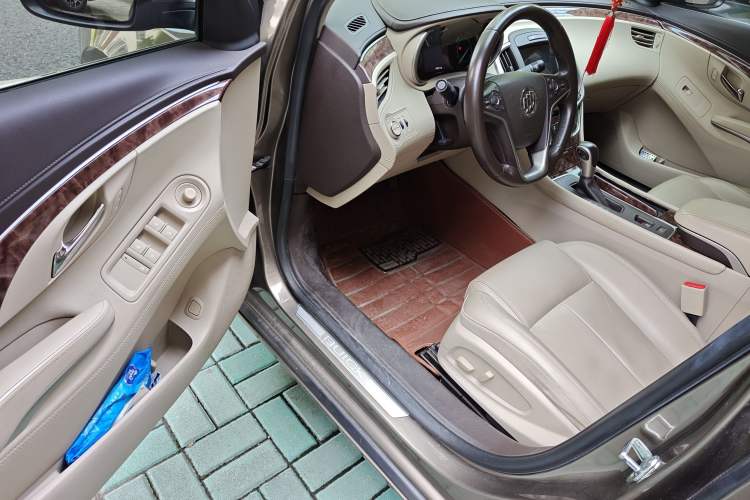 Used Buick LaCrosse 2013 2.4L SIDI Leading Comfort Version

