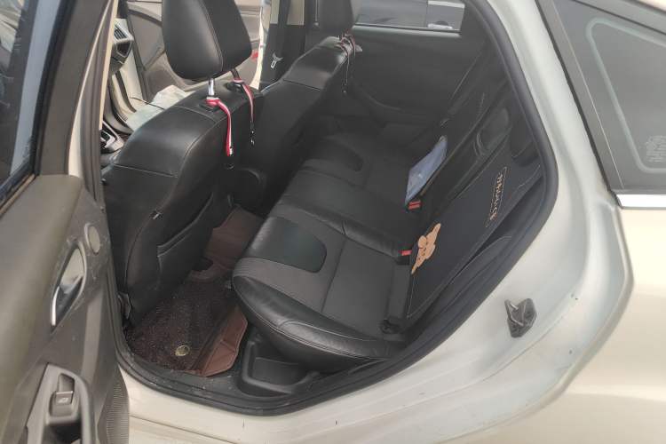 Used Ford Focus 2012 Hatchback 2.0L Manual Luxury Sport Model
