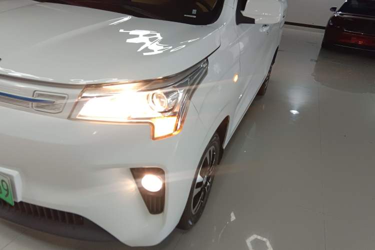 Used Dongfeng Fengon E380 2023 Standard Edition – Comfort Model 7 Seats
