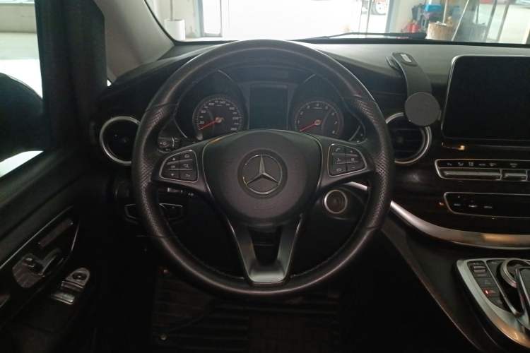 Used Mercedes-Benz V-Class 2018 V 260 Avantgarde Edition China V