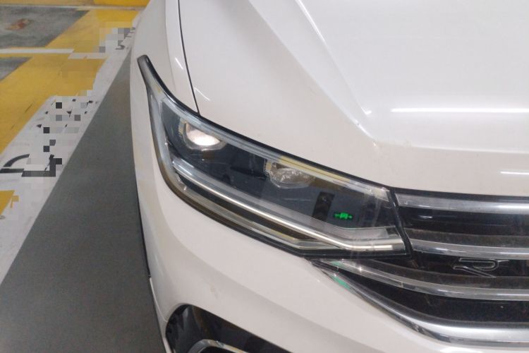 Used Volkswagen Tiguan L 2023 330TSI Automatic Two-Wheel Drive R-Line Enjoyment Edition Right Front Headlight