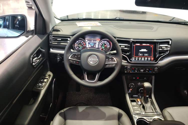 Used Jeep Grand Commander 2018 2.0T Four-Wheel Drive Premium Navigation Version China V