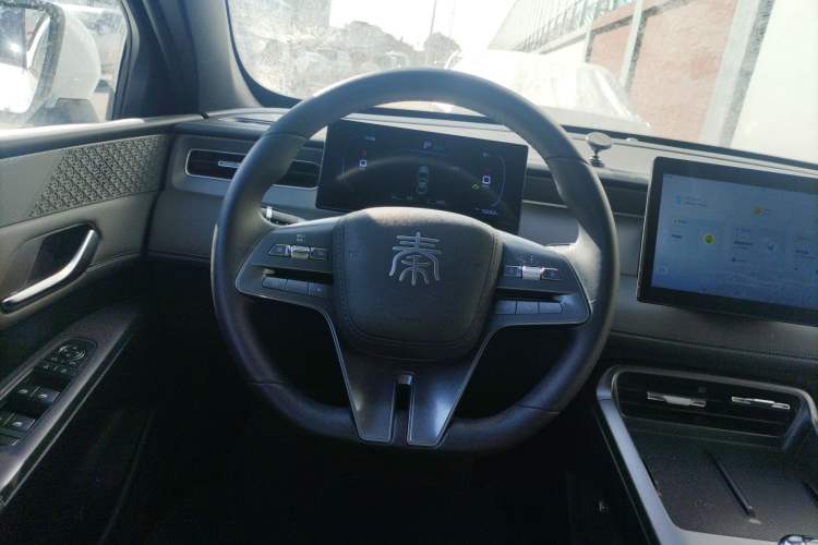 Used BYD Qin PLUS 2025 DM-i Smart Drive 55KM Leading Model

