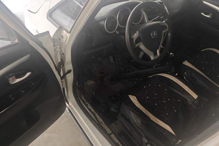 Used Changan CX20 2014 1.4L Manual Sport Edition China V Standard